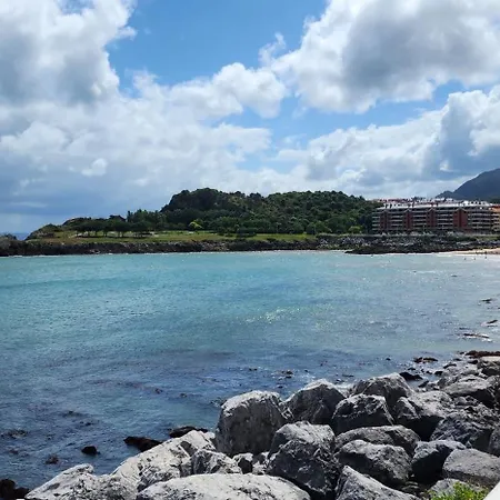 - Con Parking Incluido 카스트로우르디알레스